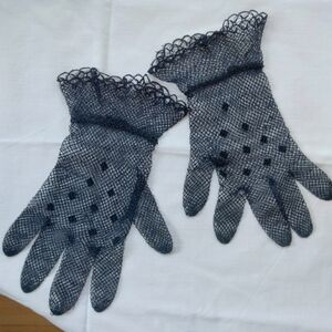 VTG Elegant Navy Blue Fishnet Lace Mesh Crochet Gloves w/ Embroidered Squares